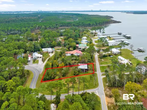 7770 Bayshore Dr, Elberta, AL 36530