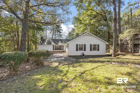 136 Bay View Dr, Daphne, AL 36526