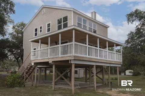 9650 Bay View Dr, Lillian, AL 36549