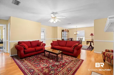 381 Lakeview Dr, Mobile, AL 36695 photo 3