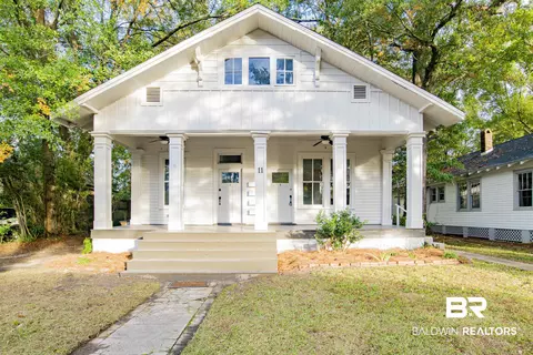 11 Van Heuval St, Mobile, AL 36606