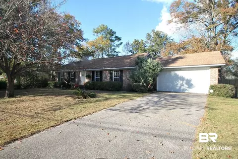 119 Pineridge Rd, Daphne, AL 36526