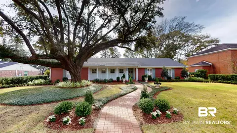 3929 Pembrocke Ave, Mobile, AL 36608