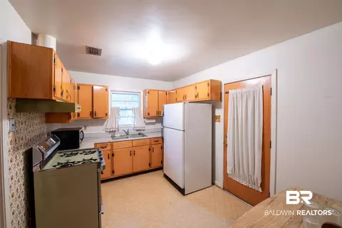 601 E Wesley Dr, Mobile, AL 36609 photo 11
