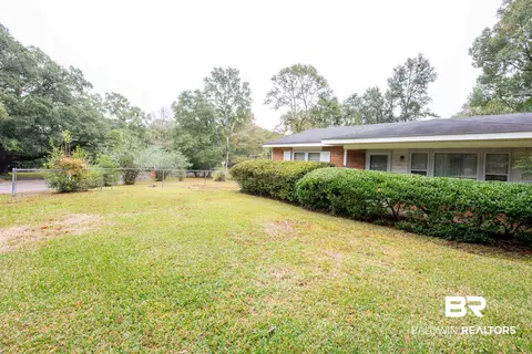 601 E Wesley Dr, Mobile, AL 36609 photo 4