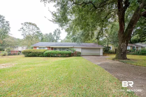 601 E Wesley Dr, Mobile, AL 36609 photo 2