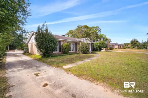 524 Hillcrest Rd, Mobile, AL 36608 photo 3