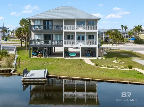 216 Shoreland Cir # A, Gulf Shores, AL 36542