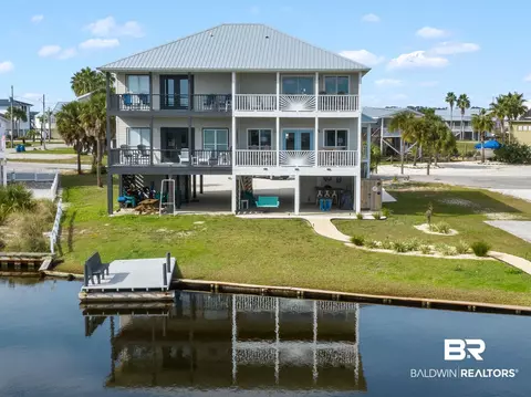 216 Shoreland Cir # A, Gulf Shores, AL 36542