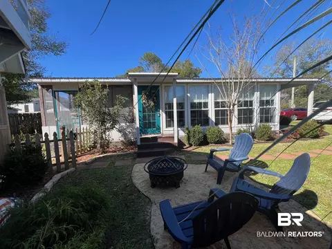 385 Cove Bayou Cir, Lillian, AL 36549