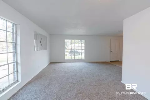 558 Marcus Dr, Mobile, AL 36609 photo 8