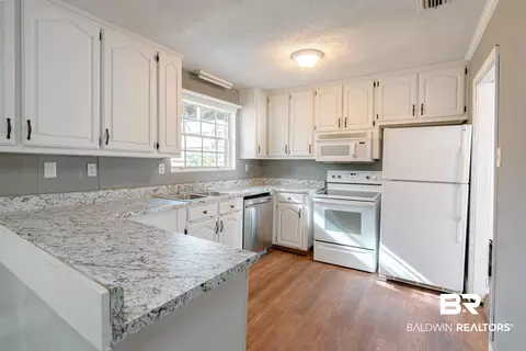 558 Marcus Dr, Mobile, AL 36609 photo 10