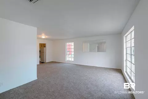 558 Marcus Dr, Mobile, AL 36609 photo 5