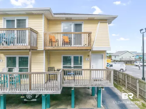 372 E Beach Blvd #3, Gulf Shores, AL 36542