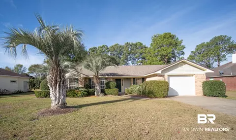 9785 Fairway Dr, Foley, AL 36535