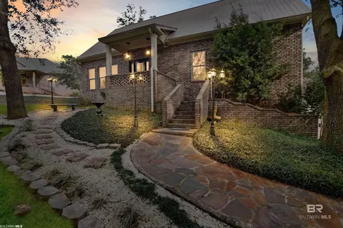 13 Victorian Dr, Fairhope, AL 36532