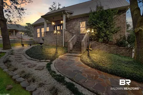 13 Victorian Dr, Fairhope, AL 36532