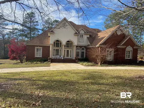 120 Juniper Creek Dr, Brewton, AL 36426