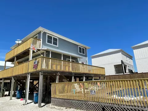 1484 Sandpiper Ln #6, Gulf Shores, AL 36542