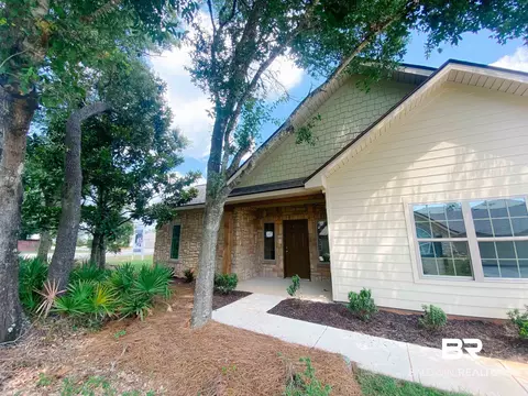 202 Holmes Ave #202, Foley, AL 36535