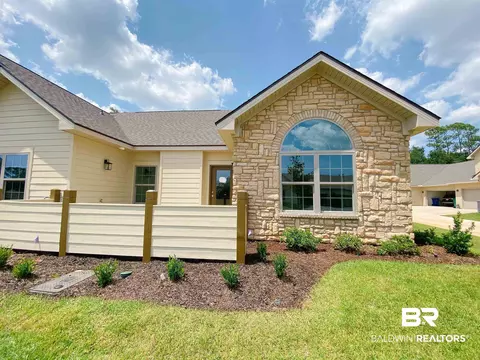 203 Holmes Ave #203, Foley, AL 36535