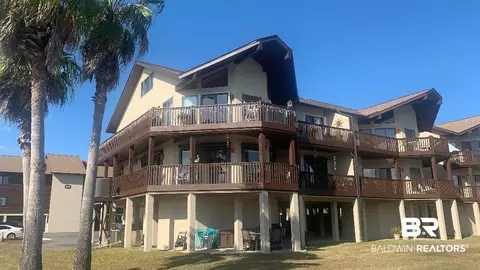3770 Spinnaker Dr #202, Gulf Shores, AL 36542