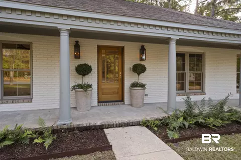 708 Greenwood Ave, Fairhope, AL 36532