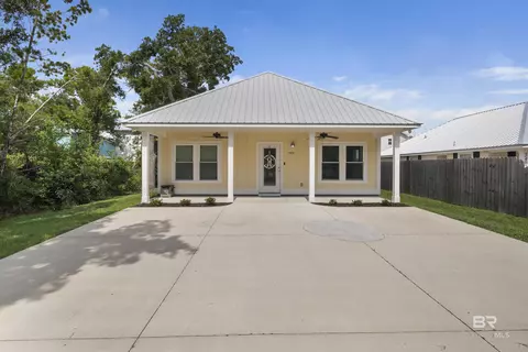 5401 Mobile Ave, Orange Beach, AL 36561