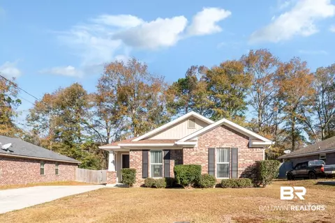 9672 Magnolia Cove Ct, Semmes, AL 36575