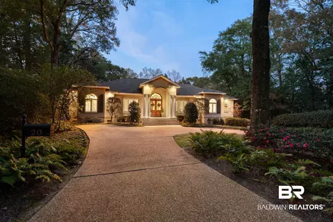 20 Oakland Ave, Mobile, AL 36608