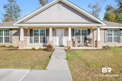 9665 Pineview Ave, Theodore, AL 36582