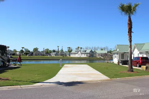 11850 Gateway Dr, Elberta, AL 36530