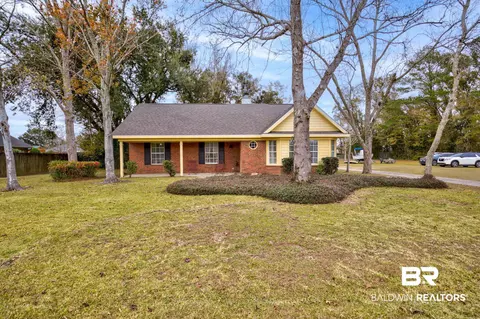 404 W Palm Ave, Foley, AL 36535