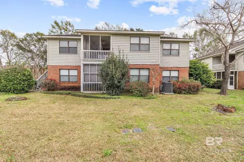 200 Autumn Park Dr #2B, Fairhope, AL 36532