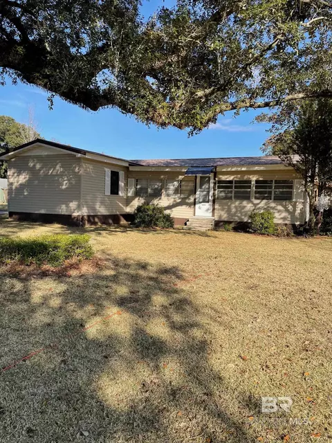 15803 North Blvd, Silverhill, AL 36576