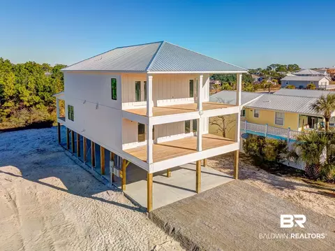 308 W 1st Ave, Gulf Shores, AL 36542