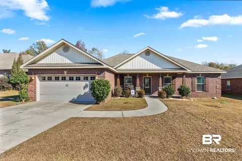 3379 Woodward Dr, Mobile, AL 36695