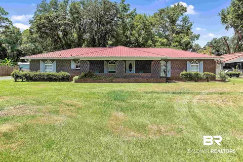705 N Elm St, Foley, AL 36535