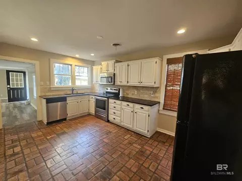 5604 Central Dr, Mobile, AL 36618 photo 4