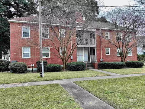214 Upham St #17D, Mobile, AL 36607