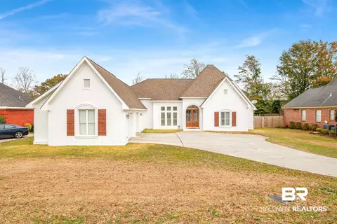 25471 Ravenwood Cir, Daphne, AL 36526