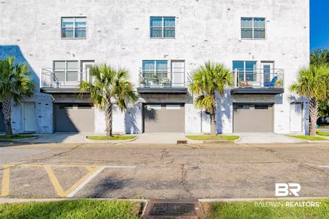 55 N Warren St #2, Mobile, AL 36602