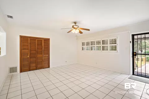 16 E Chadwick Dr, Mobile, AL 36606 photo 7