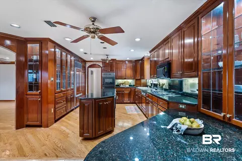 962 E Highpoint Dr, Mobile, AL 36693 photo 9