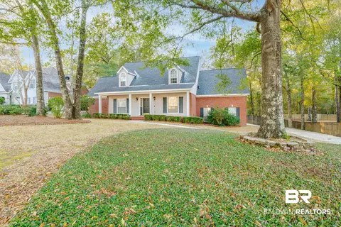 27037 Creekwood Dr, Daphne, AL 36526