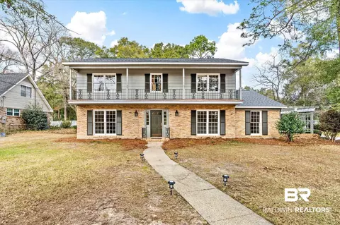 4150 N Lake Cir, Mobile, AL 36693