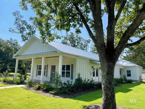 14710 Camelia St, Magnolia Springs, AL 36555
