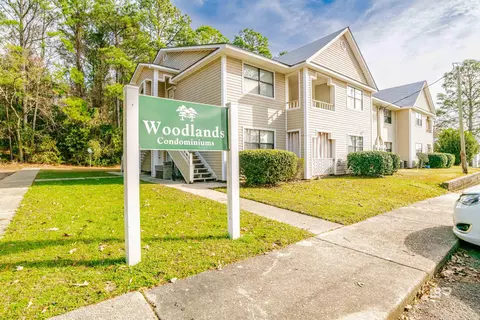 110 5th St #A-204, Daphne, AL 36526