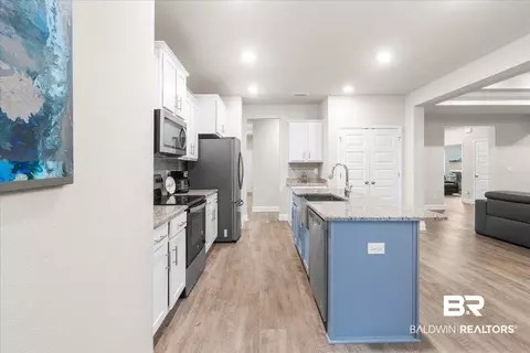 1727 E Amelia Dr, Mobile, AL 36695 photo 8