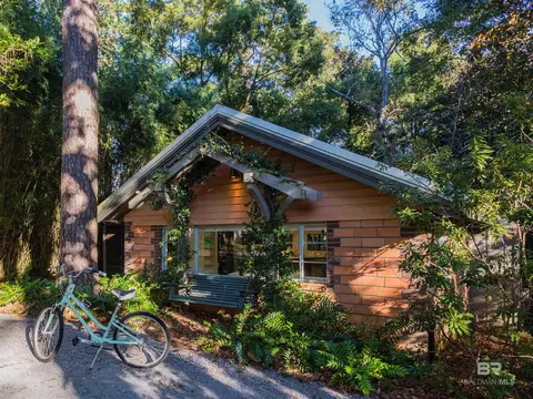 517 Equality Ave, Fairhope, AL 36532